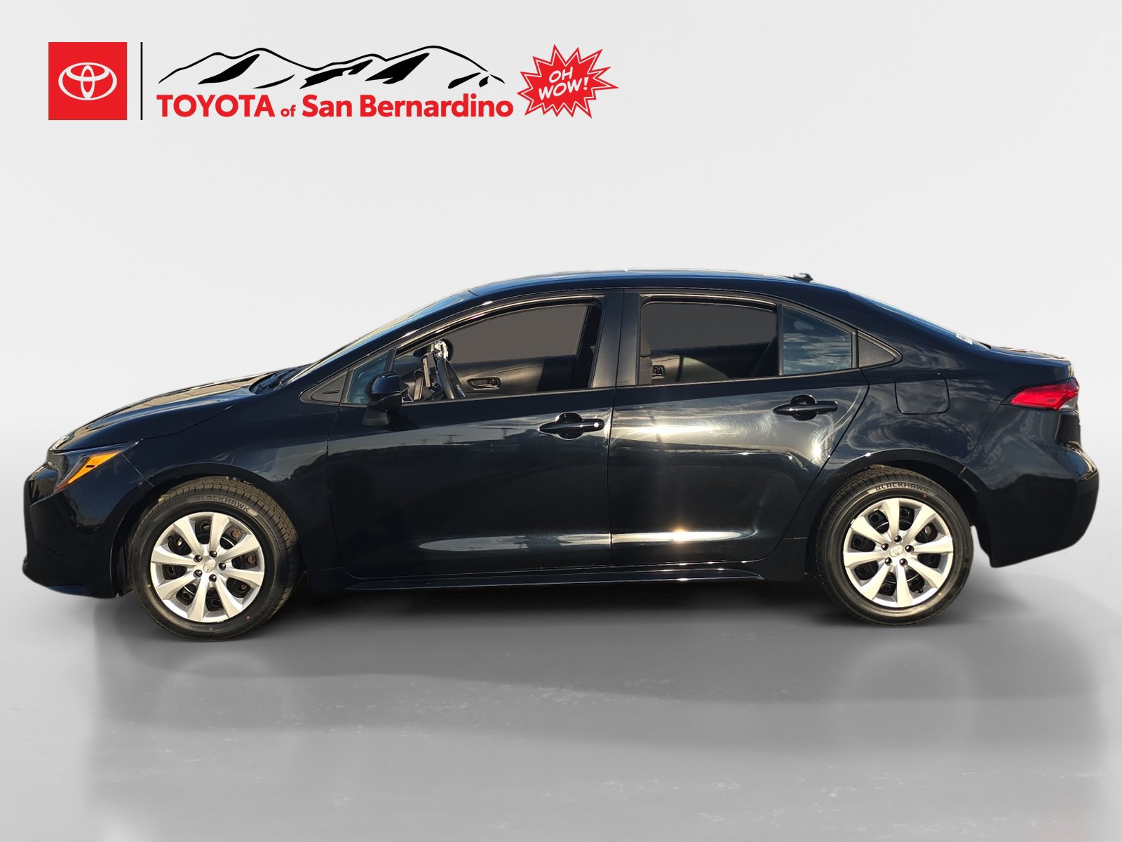 Certified 2025 Toyota Corolla LE FWD image 2