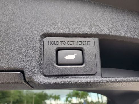 Used 2026 Acura RDX SH-AWD image 9