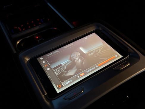 Used 2018 BMW M760i xDrive AWD/4WD image 72