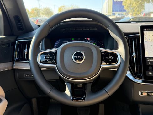 New 2026 Volvo XC90 T8 Plus w/ Protection Package Premier image 14