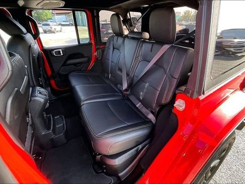 Used 2024 Jeep Wrangler Unlimited Sahara AWD/4WD image 22