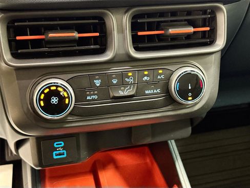 Used 2023 Ford Maverick XLT image 15