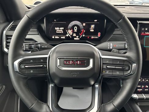 Used 2025 GMC Acadia Elevation image 23