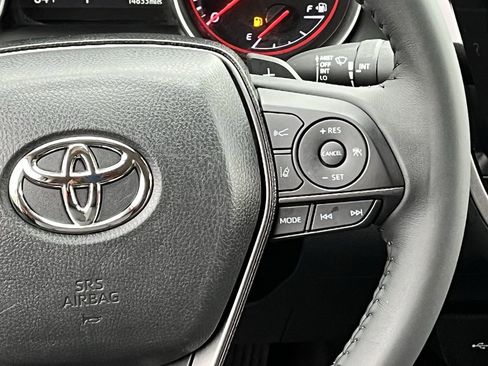 Used 2023 Toyota Camry XSE FWD image 14