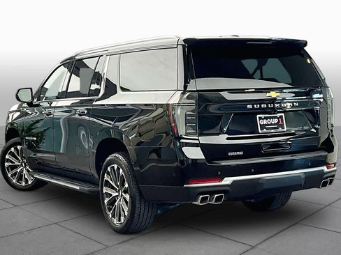 Used 2025 Chevrolet Suburban High Country w/ Sun And Tow Package AWD/4WD image 12