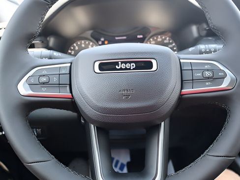 New 2026 Jeep Compass Latitude AWD/4WD image 10
