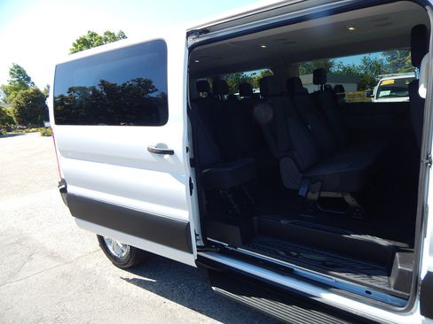 Used 2024 Ford Transit 350 XLT RWD image 4