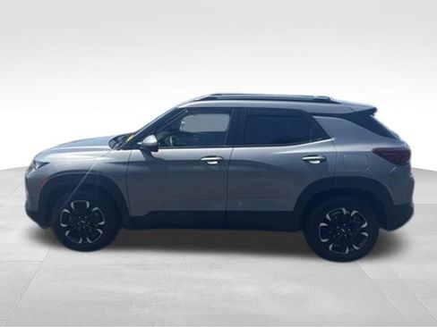 Used 2023 Chevrolet TrailBlazer LT w/ Convenience Package FWD image 5