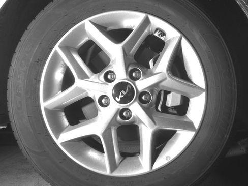 Used 2025 Kia Soul LX w/ LX Technology Package image 20