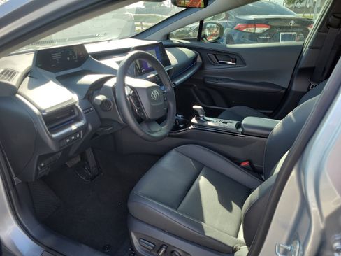 Used 2024 Toyota Prius XLE image 18