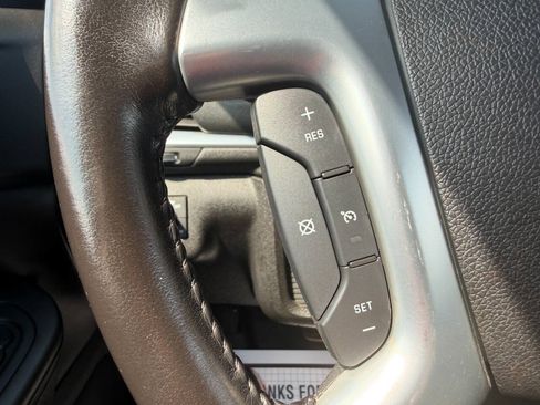 Used 2017 Chevrolet Traverse LT FWD image 20