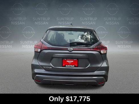 Used 2023 Nissan Kicks S FWD image 4