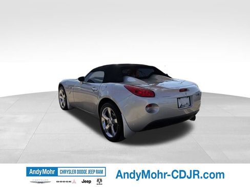 Used 2007 Pontiac Solstice Convertible w/ Premium Package RWD image 5