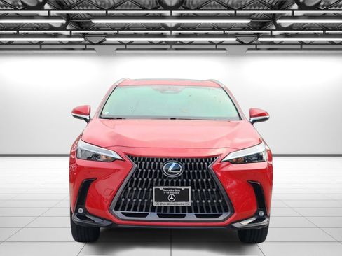 Used 2024 Lexus NX 250 FWD w/ Premium Package image 4