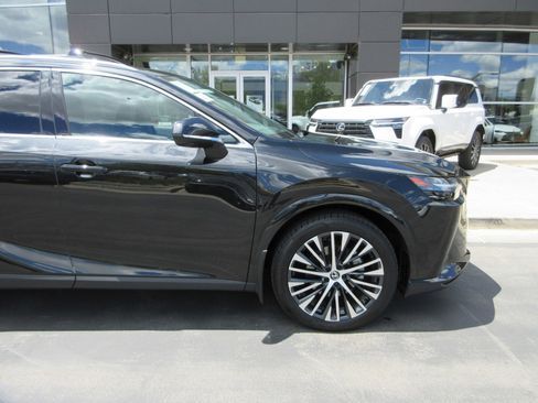 Used 2025 Lexus RX 350 w/ Convenience Package AWD/4WD image 12