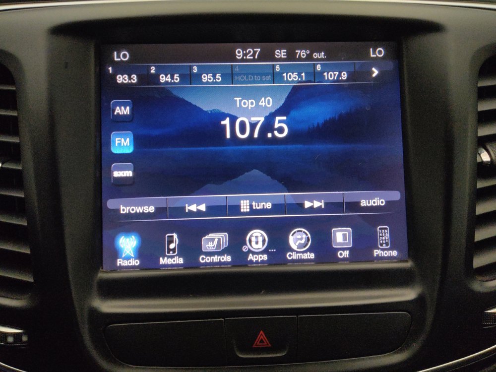Used 2016 Chrysler 200 Limited Platinum w/ Comfort & Convenience Group FWD image 25