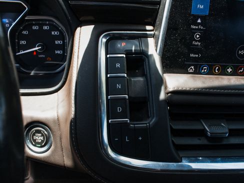 Used 2021 GMC Yukon SLE RWD image 16