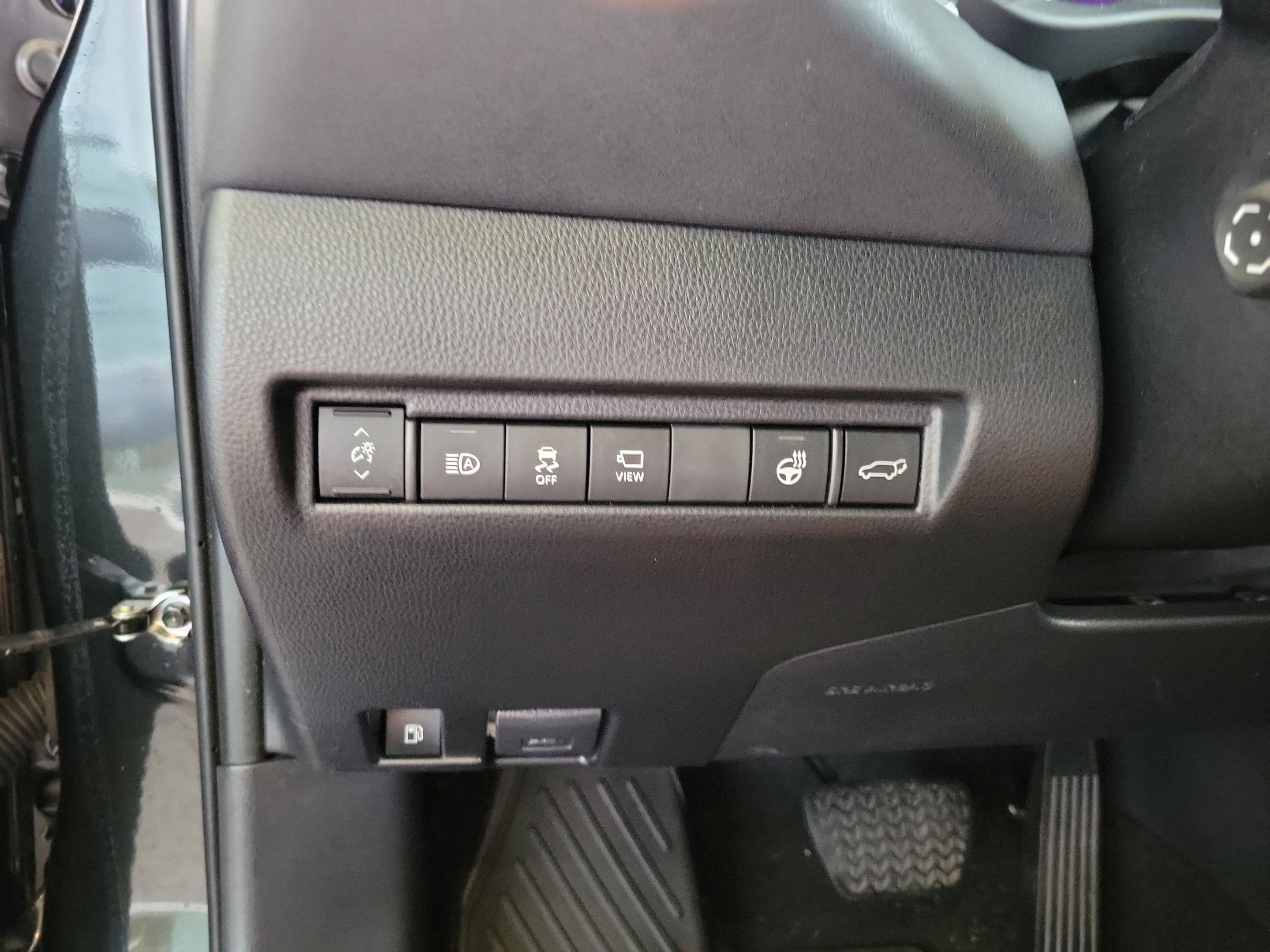 Used 2022 Toyota Venza Limited w/ Advanced Technology Package AWD/4WD image 8