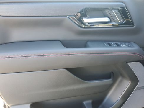 New 2026 GMC Yukon AT4 Ultimate image 18