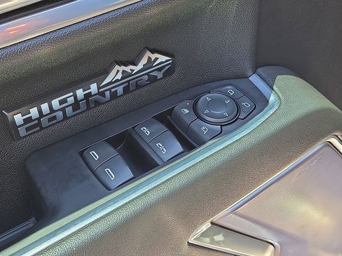 Used 2022 Chevrolet Silverado 1500 High Country w/ Technology Package RWD image 21
