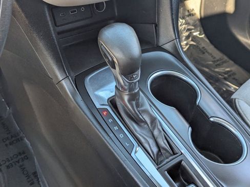 Used 2022 Chevrolet Equinox LS w/ LS Convenience Package image 28