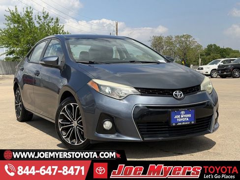 Used 2015 Toyota Corolla S image 2