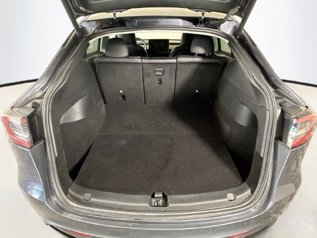 Used 2022 Tesla Model Y Long Range AWD/4WD image 33