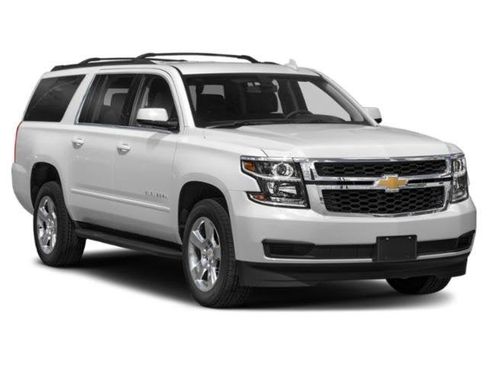 Used 2018 Chevrolet Suburban LT w/ LT Midnight Edition image 9