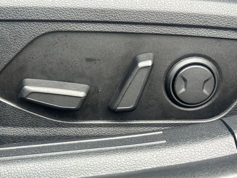 Used 2023 Hyundai Sonata Limited w/ Preferred Accessory Package FWD image 28