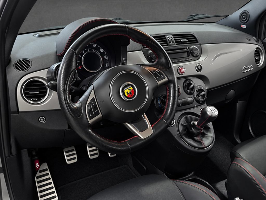 Used 2013 FIAT 500 Abarth w/ Beats Audio Pkg FWD image 3