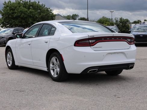 Used 2022 Dodge Charger SXT w/ Driver Convenience Group RWD image 11