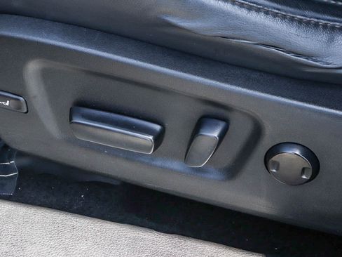 Used 2016 Toyota Highlander XLE FWD image 28