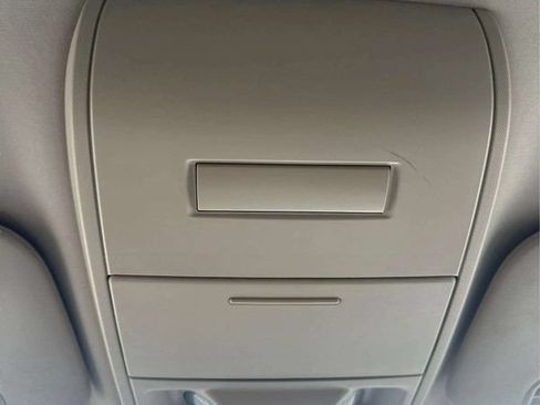 Used 2013 Dodge Grand Caravan SE FWD image 28