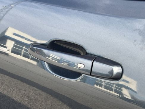 Used 2020 Chevrolet Camaro LT image 31