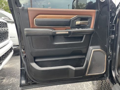 Used 2019 RAM 2500 Limited AWD/4WD image 36