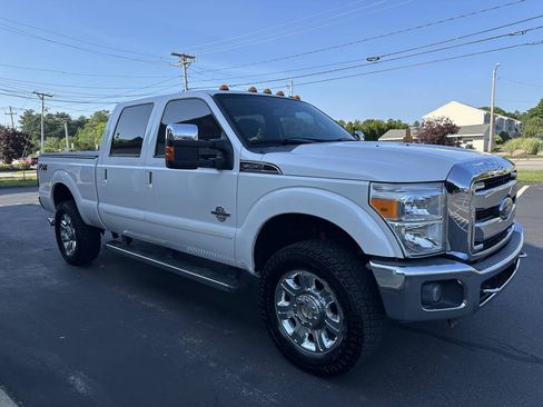 Used 2016 Ford F250 Lariat w/ Lariat Ultimate Package AWD/4WD image 3