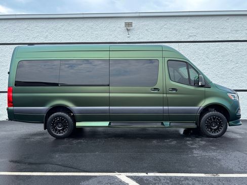 Used 2021 Mercedes-Benz Sprinter 2500 image 7