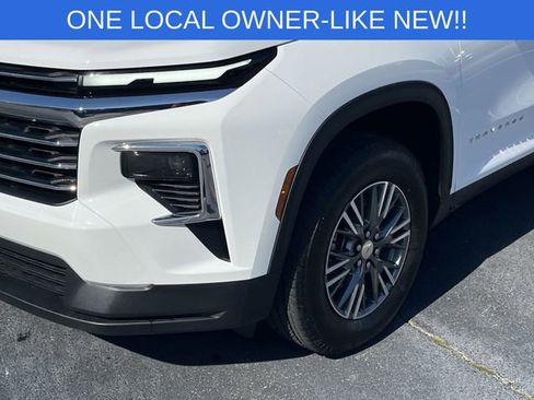 Used 2026 Chevrolet Traverse LT w/ Driver Confidence Package FWD image 9