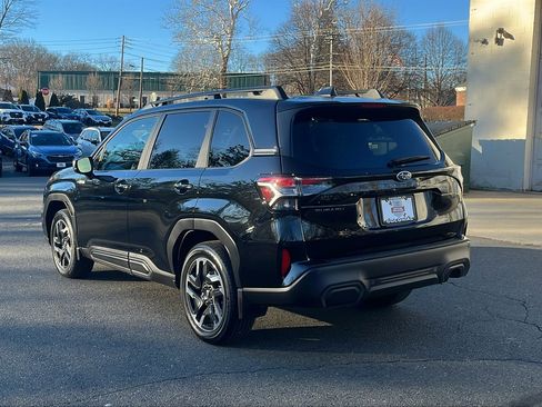 Certified 2025 Subaru Forester Limited image 5