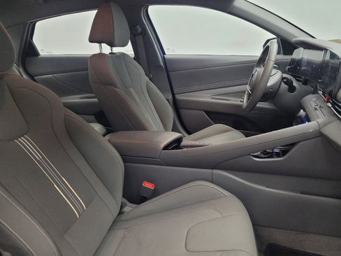 Used 2023 Hyundai Elantra SEL w/ Convenience Package FWD image 21