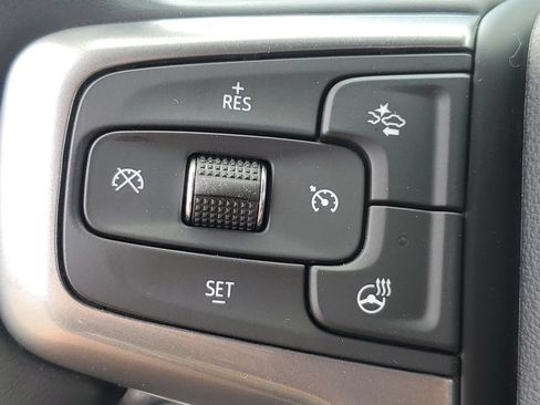 Used 2024 Chevrolet Silverado 1500 LT AWD/4WD image 11