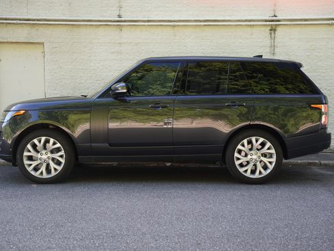 Used 2020 Land Rover Range Rover HSE AWD/4WD image 3