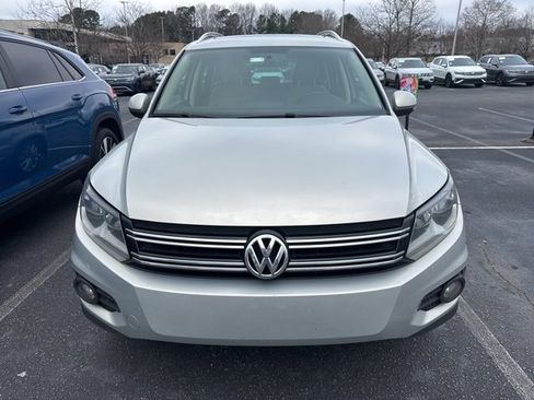 Used 2013 Volkswagen Tiguan SE image 8