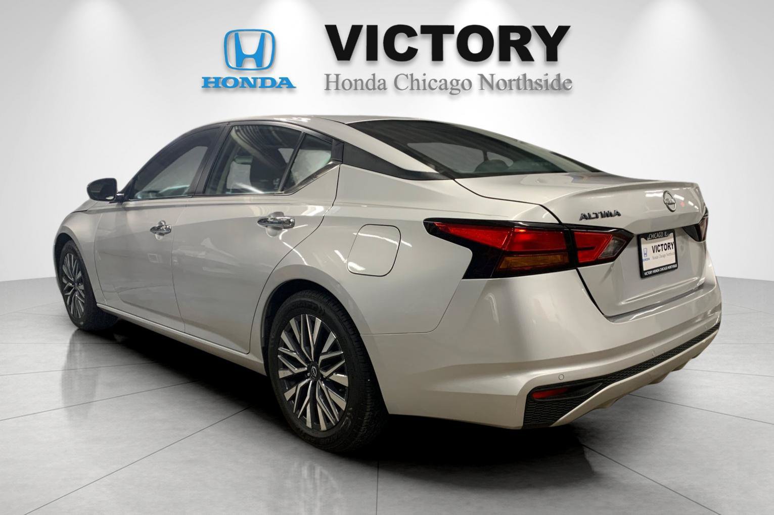 Used 2024 Nissan Altima 2.5 SV FWD image 4