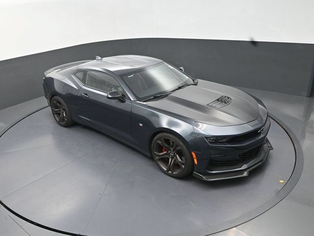 Used 2020 Chevrolet Camaro SS RWD image 20