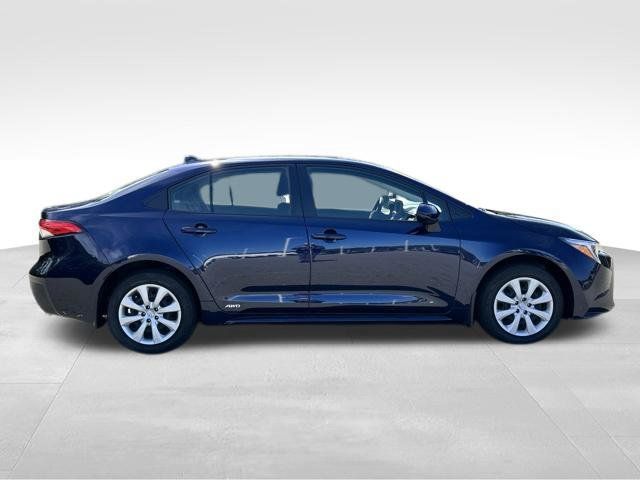Used 2025 Toyota Corolla LE AWD/4WD image 6