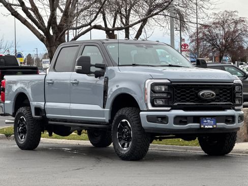 Certified 2025 Ford F350 Lariat w/ Lariat Ultimate Package image 9