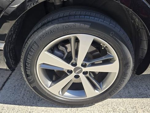 Used 2022 Genesis GV80 2.5T w/ Advanced Package 02 AWD/4WD image 11