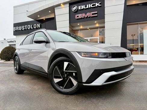 Used 2024 Hyundai Ioniq 5 SE image 3