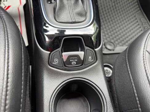 Used 2019 Jeep Compass Latitude AWD/4WD image 33